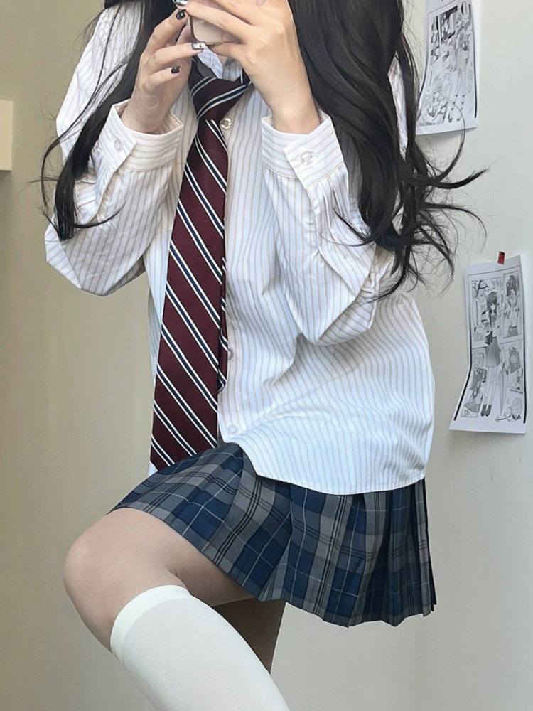 Striped Short-Sleeve Japanese College-Style White Shirt - Loose High-End Summer Top for Women - Trendy Casual Wear Striped Short-Sleeve Japanese College-Style White Shirt - Loose High-End Summer Top for Women - Trendy Casual Wear