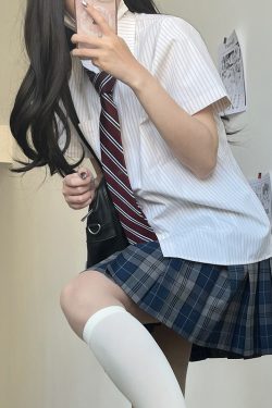 Striped Short-Sleeve Japanese College-Style White Shirt - Loose High-End Summer Top for Women - Trendy Casual Wear