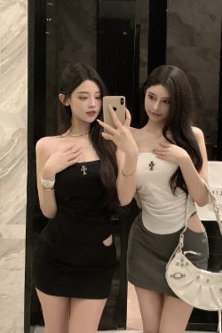 Striped Strapless Camisole for Women - Sexy Slim Fit Short Top, Perfect for 90s and Y2K Style Outfits