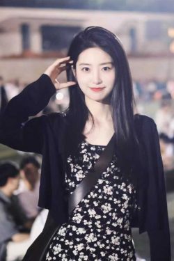 Stunning Black Floral Midi Dress with Cap Sleeves - 2025 Summer Date Night French Tea-Length Style