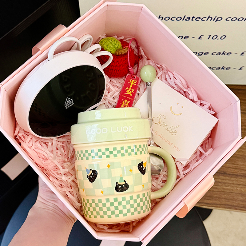 Stylish Ceramic Travel Coffee Cup with Lid - Unique Design, High-Quality Tea Mug for Women, Ideal Gift for Coffee Lovers Stylish Ceramic Travel Coffee Cup with Lid - Unique Design, High-Quality Tea Mug for Women, Ideal Gift for Coffee Lovers