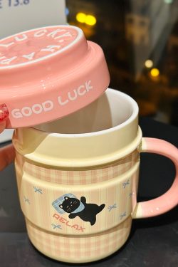 Stylish Ceramic Travel Coffee Cup with Lid - Unique Design, High-Quality Tea Mug for Women, Ideal Gift for Coffee Lovers