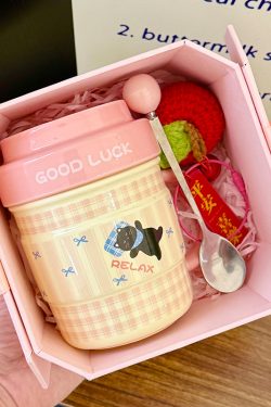 Stylish Ceramic Travel Coffee Cup with Lid - Unique Design, High-Quality Tea Mug for Women, Ideal Gift for Coffee Lovers