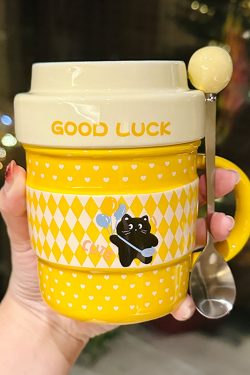 Stylish Ceramic Travel Coffee Cup with Lid - Unique Design, High-Quality Tea Mug for Women, Ideal Gift for Coffee Lovers