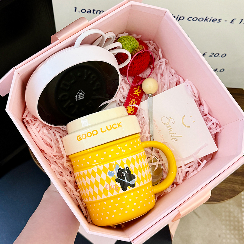 Stylish Ceramic Travel Coffee Cup with Lid - Unique Design, High-Quality Tea Mug for Women, Ideal Gift for Coffee Lovers Stylish Ceramic Travel Coffee Cup with Lid - Unique Design, High-Quality Tea Mug for Women, Ideal Gift for Coffee Lovers