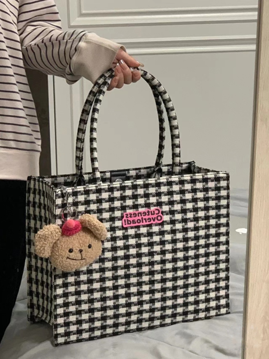Stylish Checkered Tote Bag - Large Capacity Shoulder Handbag for Work, College, and Daily Commuting Stylish Checkered Tote Bag - Large Capacity Shoulder Handbag for Work, College, and Daily Commuting