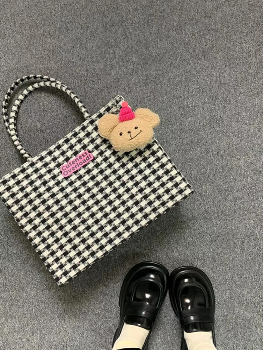 Stylish Checkered Tote Bag - Large Capacity Shoulder Handbag for Work, College, and Daily Commuting Stylish Checkered Tote Bag - Large Capacity Shoulder Handbag for Work, College, and Daily Commuting