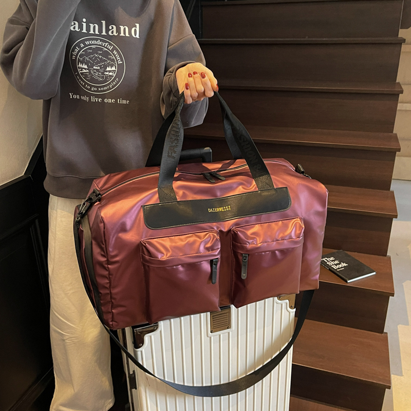 Stylish Lightweight Travel Bag for Women - Large Capacity Crossbody Handbag for Short-Distance, Sports, and Fitness Stylish Lightweight Travel Bag for Women - Large Capacity Crossbody Handbag for Short-Distance, Sports, and Fitness