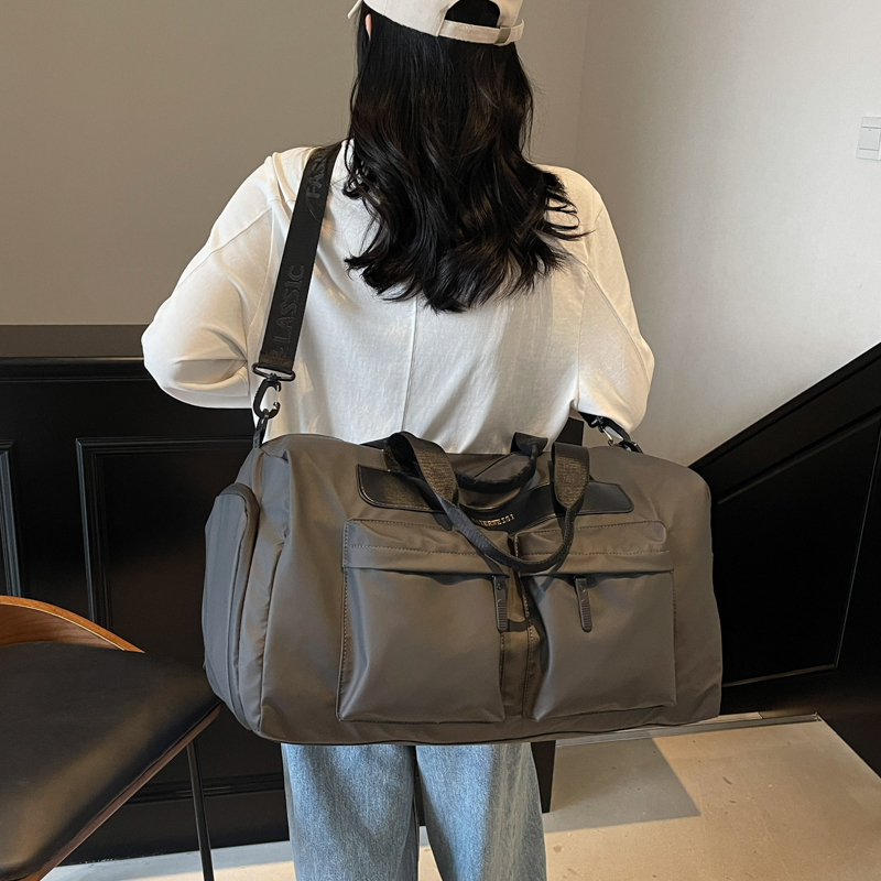 Stylish Lightweight Travel Bag for Women - Large Capacity Crossbody Handbag for Short-Distance, Sports, and Fitness Stylish Lightweight Travel Bag for Women - Large Capacity Crossbody Handbag for Short-Distance, Sports, and Fitness