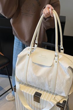 Stylish Lightweight Waterproof Travel Bag for Women - Large Capacity Commuter Shoulder Luggage for Short-Distance Business Trips