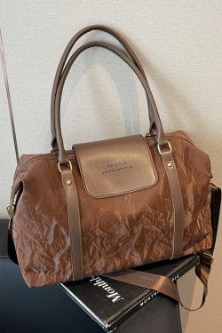 Stylish Lightweight Waterproof Travel Bag for Women - Large Capacity Commuter Shoulder Luggage for Short-Distance Business Trips