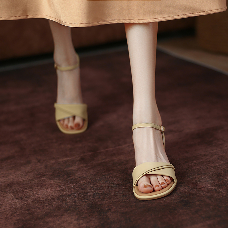 Stylish Mid-Heel Backless Open-Toe Sandals for Women - Versatile Round Toe One-Strap Design for Summer 2025 Fashion Stylish Mid-Heel Backless Open-Toe Sandals for Women - Versatile Round Toe One-Strap Design for Summer 2025 Fashion