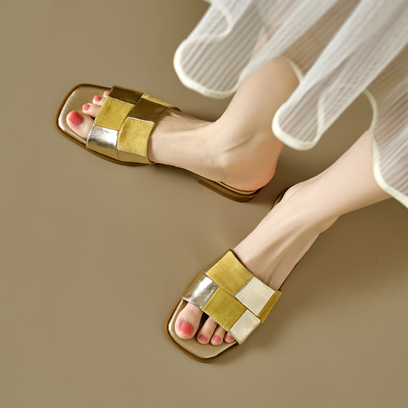 Stylish Women's Color-Block One-Strap Flat Sandals - Casual Slip-On Outdoor Slippers for Effortless Summer Style Stylish Women's Color-Block One-Strap Flat Sandals - Casual Slip-On Outdoor Slippers for Effortless Summer Style