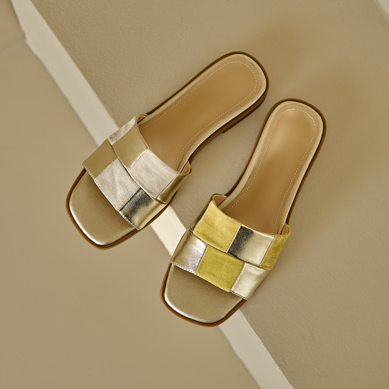 Stylish Women's Color-Block One-Strap Flat Sandals - Casual Slip-On Outdoor Slippers for Effortless Summer Style Stylish Women's Color-Block One-Strap Flat Sandals - Casual Slip-On Outdoor Slippers for Effortless Summer Style