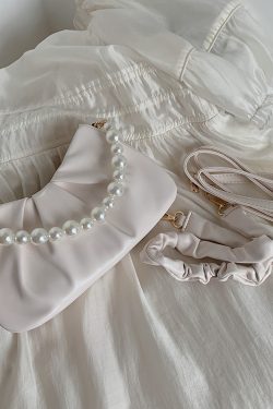 Summer 2023 Women's Textured Crossbody Bag - High-End Cloud Shoulder Bag, Versatile Niche Underarm Style