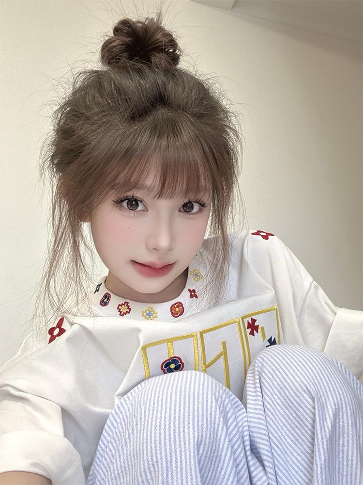 Summer 2025 Women's American Hip-Hop Style Embroidered Short Sleeve T-Shirt - Trendy Couple Streetwear Top Summer 2025 Women's American Hip-Hop Style Embroidered Short Sleeve T-Shirt - Trendy Couple Streetwear Top