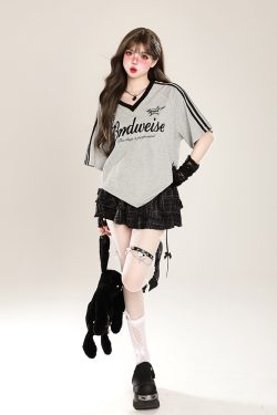 Summer 2025 Women’s American Style Loose V-Neck Short Sleeve T-Shirt, Niche Shoulder, College Style, Pure Cotton Top
