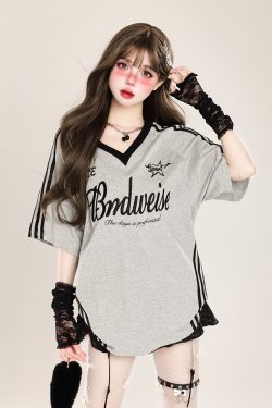 Summer 2025 Women’s American Style Loose V-Neck Short Sleeve T-Shirt, Niche Shoulder, College Style, Pure Cotton Top