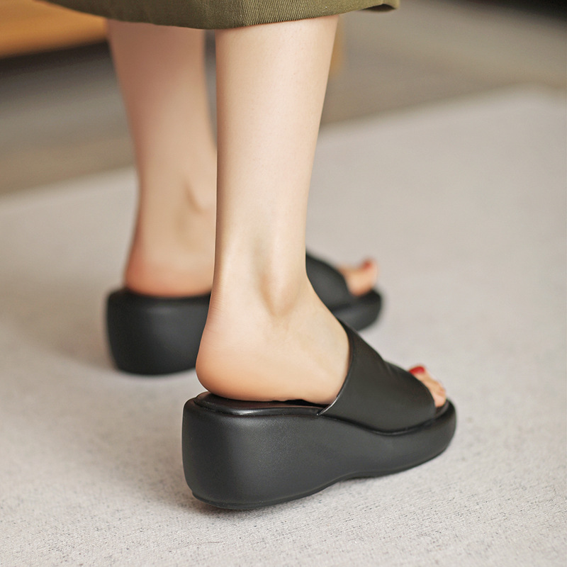 Summer 6.5 cm Thick-Soled Open-Toe Outdoor Sandals - Italian-Style Soft Sole for Ultimate Comfort Summer 6.5 cm Thick-Soled Open-Toe Outdoor Sandals - Italian-Style Soft Sole for Ultimate Comfort