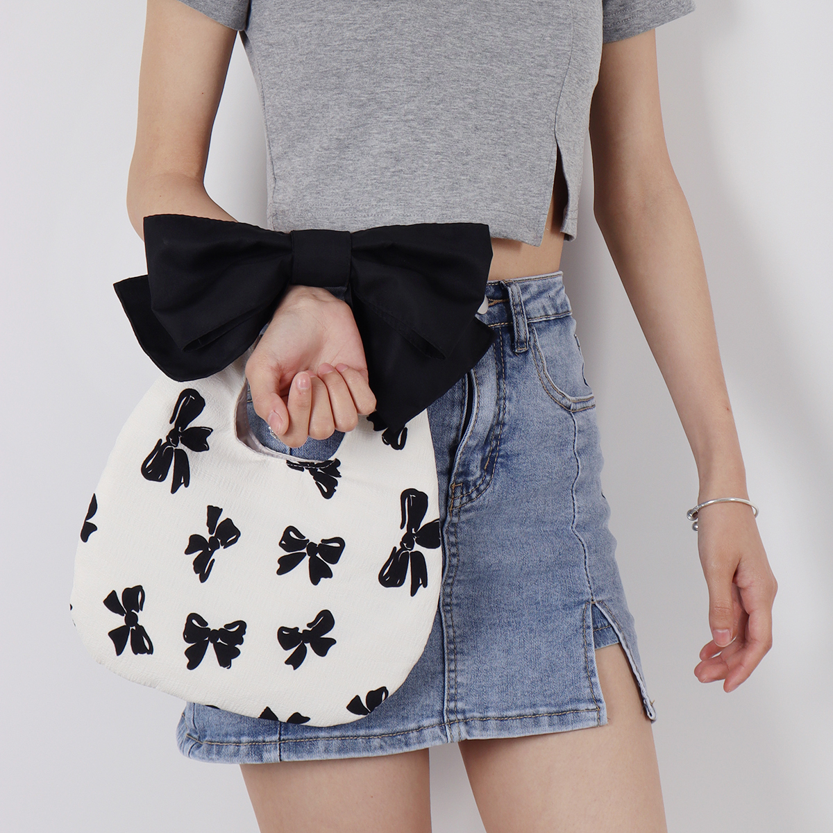 Summer Cute Bowknot Clutch Bag for Women - Soft Trendy Crossbody Bag with Original Niche Design Summer Cute Bowknot Clutch Bag for Women - Soft Trendy Crossbody Bag with Original Niche Design