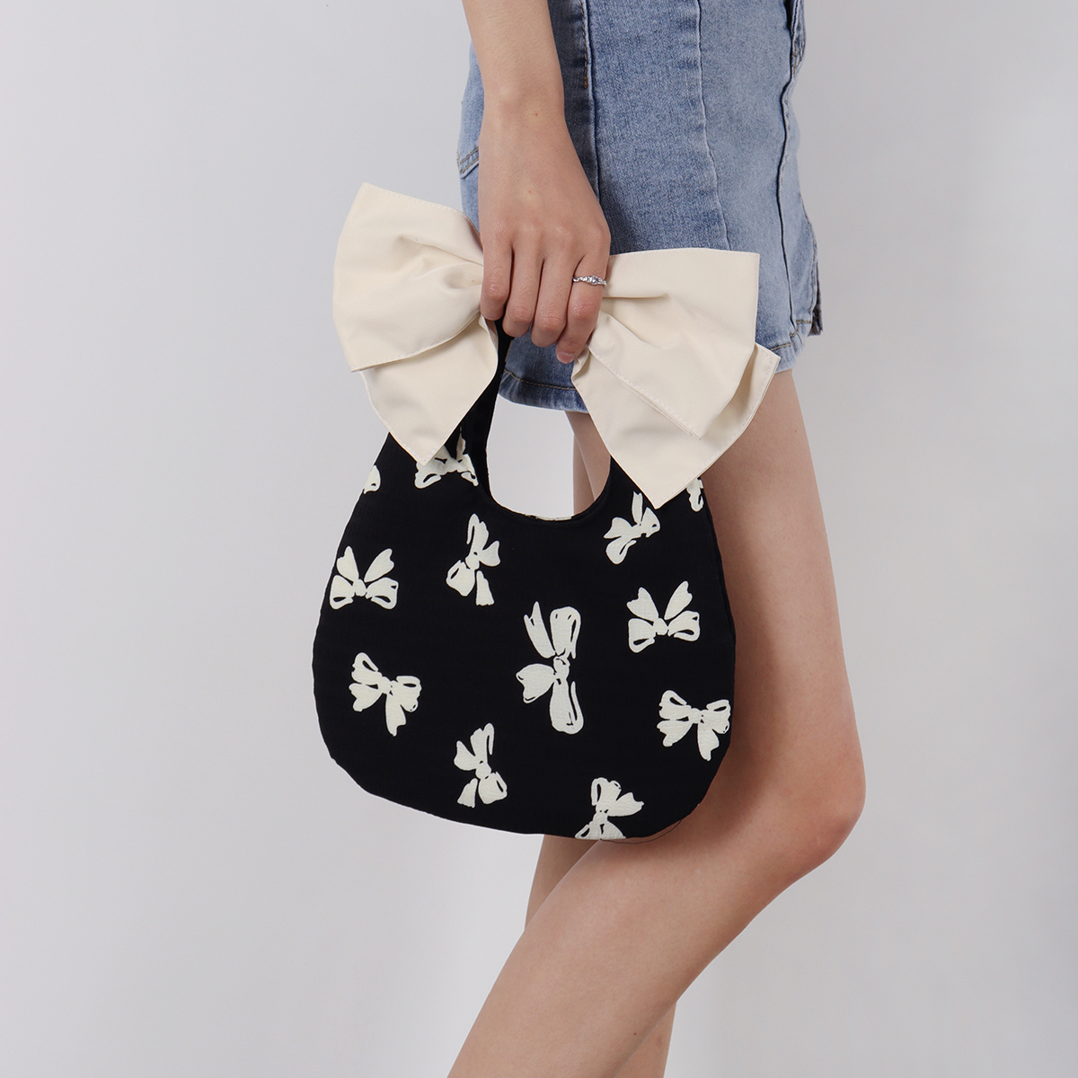 Summer Cute Bowknot Clutch Bag for Women - Soft Trendy Crossbody Bag with Original Niche Design Summer Cute Bowknot Clutch Bag for Women - Soft Trendy Crossbody Bag with Original Niche Design