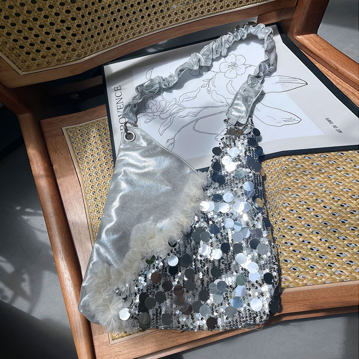 Summer Cute Cat Tote Bag with Silver Sequins - Trendy Large Capacity Shoulder Crossbody Bag Summer Cute Cat Tote Bag with Silver Sequins - Trendy Large Capacity Shoulder Crossbody Bag