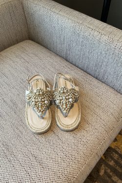 Summer Flat Sandals for Women with Rhinestones and Pearls, Woven Roman Style Thong Beach Shoes, Trendy 2025 Footwear