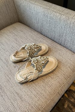 Summer Flat Sandals for Women with Rhinestones and Pearls, Woven Roman Style Thong Beach Shoes, Trendy 2025 Footwear