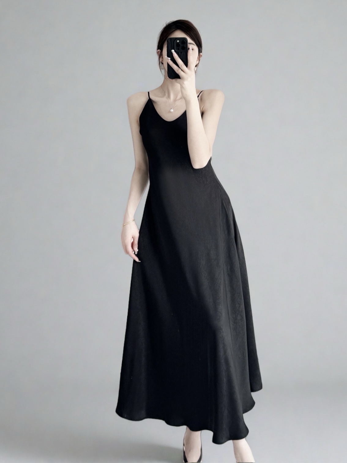 Summer Floral Satin Slip Dress, Women's Mid-Length V-Neck Long Dress in Imitation Acetate – Elegant 90s Style Summer Floral Satin Slip Dress, Women's Mid-Length V-Neck Long Dress in Imitation Acetate – Elegant 90s Style