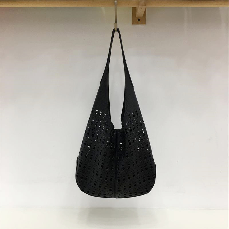 Summer French Hollow Carved Tote Bag - Large Capacity Versatile Commuter Shoulder Bag for Stylish Outings Summer French Hollow Carved Tote Bag - Large Capacity Versatile Commuter Shoulder Bag for Stylish Outings