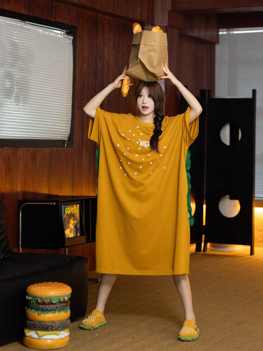 Summer Fun Hamburger Printed Big T-Shirt for Women – Comfortable Loose Home Wear for Daily Commute and Air Conditioning Style Summer Fun Hamburger Printed Big T-Shirt for Women – Comfortable Loose Home Wear for Daily Commute and Air Conditioning Style