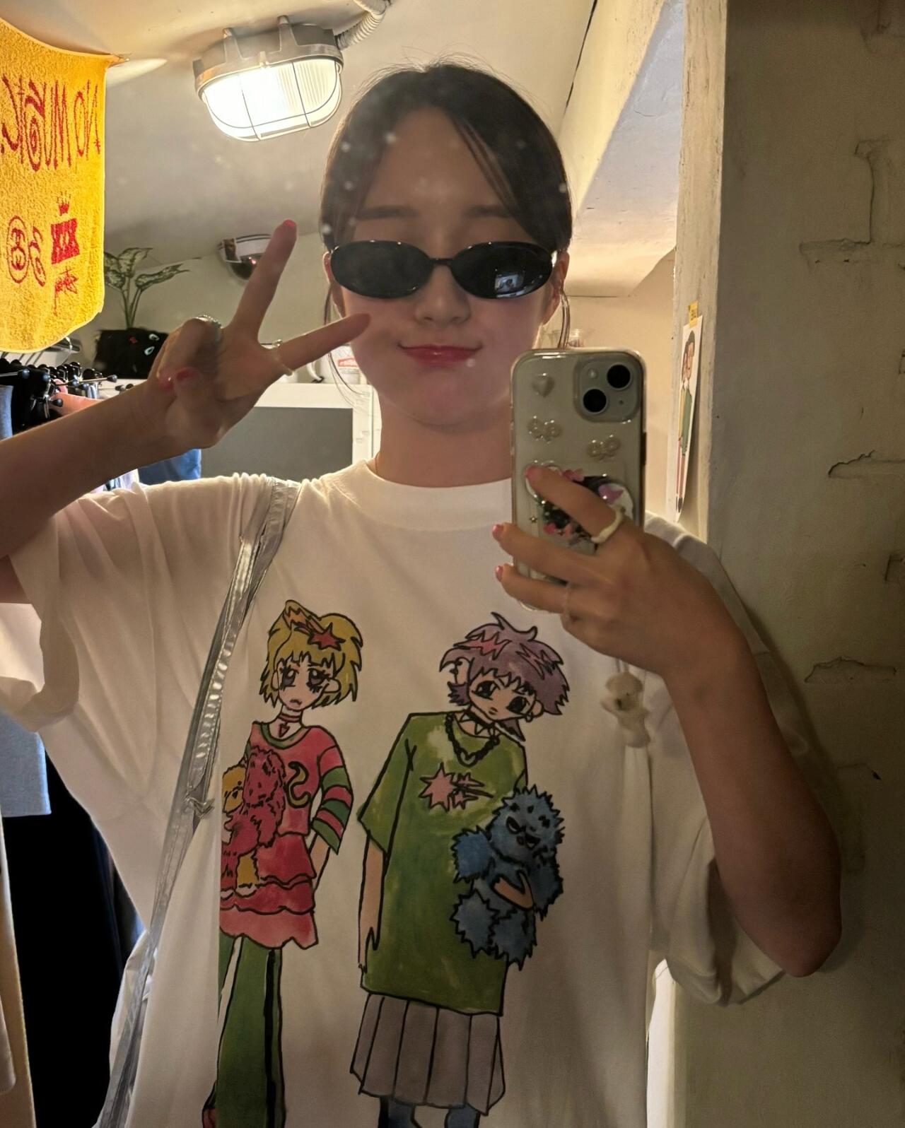 Summer Graffiti Artist Design Loose Fit Cotton Short Sleeve T-Shirt - Trendy Casual Wear for 90s and Y2K Style Summer Graffiti Artist Design Loose Fit Cotton Short Sleeve T-Shirt - Trendy Casual Wear for 90s and Y2K Style