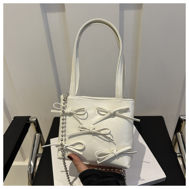 Summer High-End Women's Bucket Handbag with Chain and Silver Bow - Trendy 2025 Fashion Accessory Summer High-End Women's Bucket Handbag with Chain and Silver Bow - Trendy 2025 Fashion Accessory