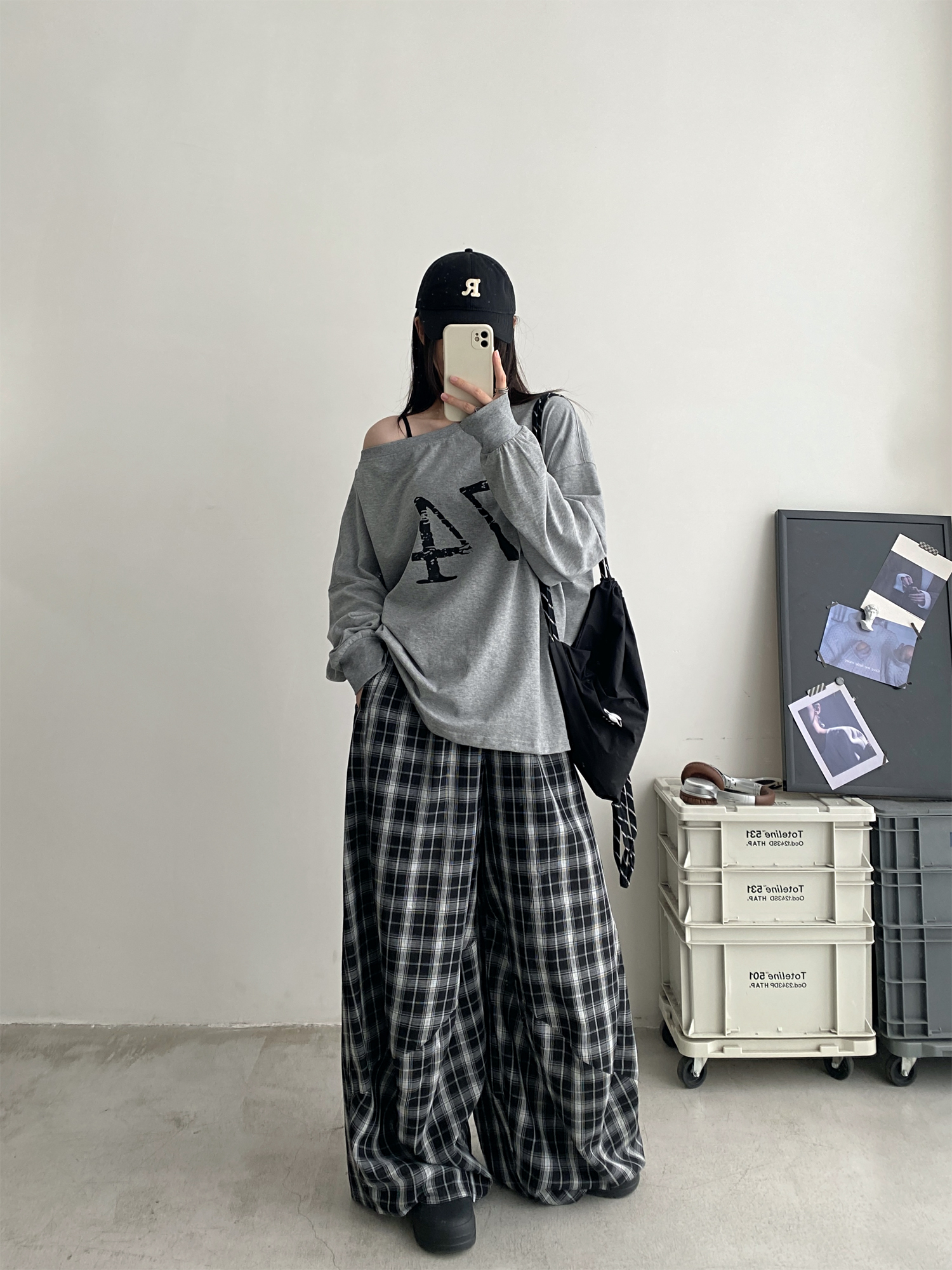 Summer High-Waisted Wide-Leg Checkered Casual Pants for Women - Loose Fit Draping Effect, Straight Leg, Trendy Everyday Style Summer High-Waisted Wide-Leg Checkered Casual Pants for Women - Loose Fit Draping Effect, Straight Leg, Trendy Everyday Style