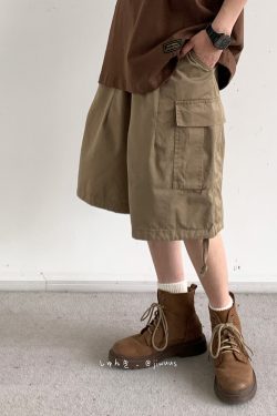 Summer Retro Khaki Cargo Shorts for Men and Women - Oversized Loose Multi-Pocket Straight Five-Point Pants