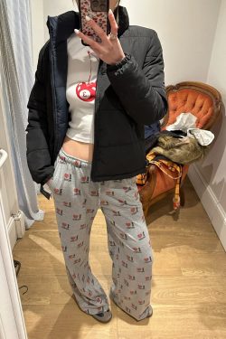 Summer Slim-Fit Cropped T-Shirt for Women - Youthful Korean Design with Trendy Print