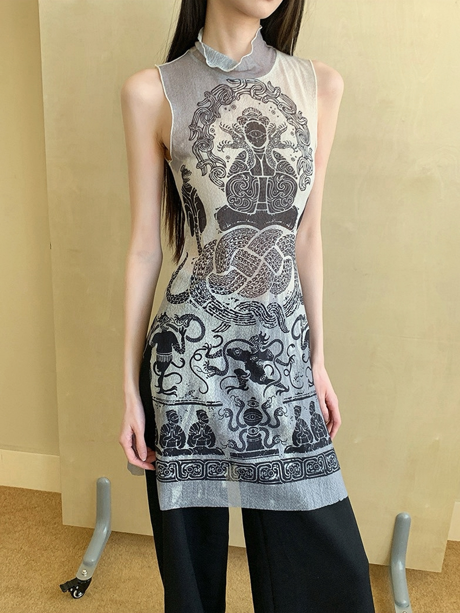 Summer Snake Print High-Elastic Mesh Vest - Trendy Single-Layer Top for a 90s-Inspired Look Summer Snake Print High-Elastic Mesh Vest - Trendy Single-Layer Top for a 90s-Inspired Look