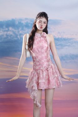 Summer Sweetheart Halter Neck Printed Flowing Ribbon Dress - Sleeveless Off-Shoulder Tank Style for a Chic Summer Look