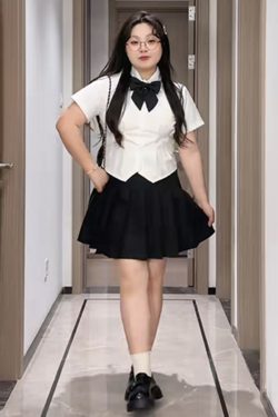 Summer Two-Piece Set for Women - Flattering Pleated Skirt &遮肉 Shirt, Age-Reducing College Style JK Uniform, Perfect for Curvy Figures