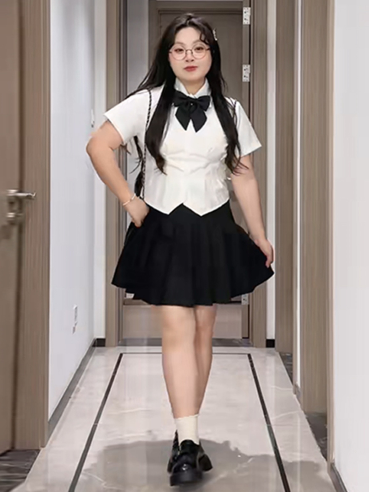 Summer Two-Piece Set for Women - Flattering Pleated Skirt &遮肉 Shirt, Age-Reducing College Style JK Uniform, Perfect for Curvy Figures Summer Two-Piece Set for Women - Flattering Pleated Skirt &遮肉 Shirt, Age-Reducing College Style JK Uniform, Perfect for Curvy Figures