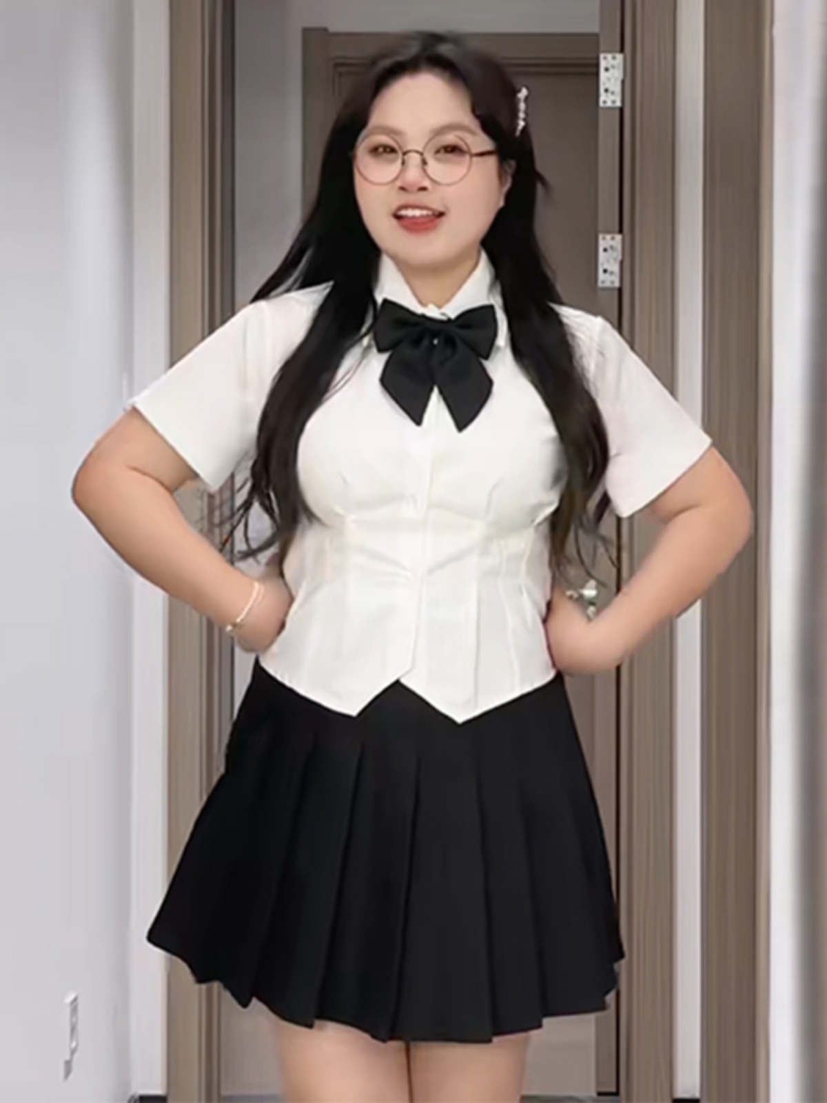 Summer Two-Piece Set for Women - Flattering Pleated Skirt &遮肉 Shirt, Age-Reducing College Style JK Uniform, Perfect for Curvy Figures Summer Two-Piece Set for Women - Flattering Pleated Skirt &遮肉 Shirt, Age-Reducing College Style JK Uniform, Perfect for Curvy Figures