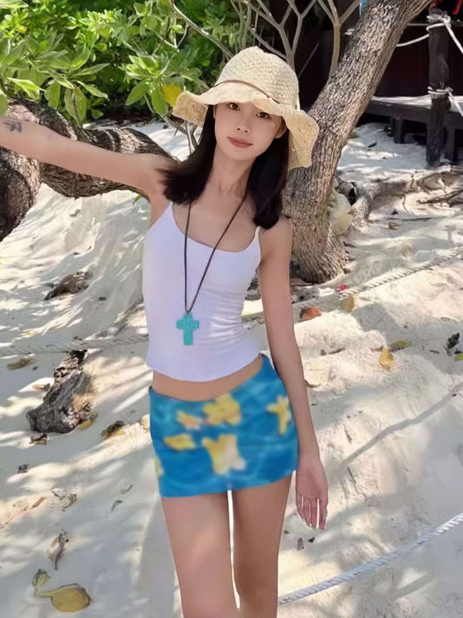 Summer Women's Blue Bodycon Skirt - Hand-Painted Egg Flower Design, Low-Waist Mesh, American Style, Hot and Spicy Short Skirt Summer Women's Blue Bodycon Skirt - Hand-Painted Egg Flower Design, Low-Waist Mesh, American Style, Hot and Spicy Short Skirt