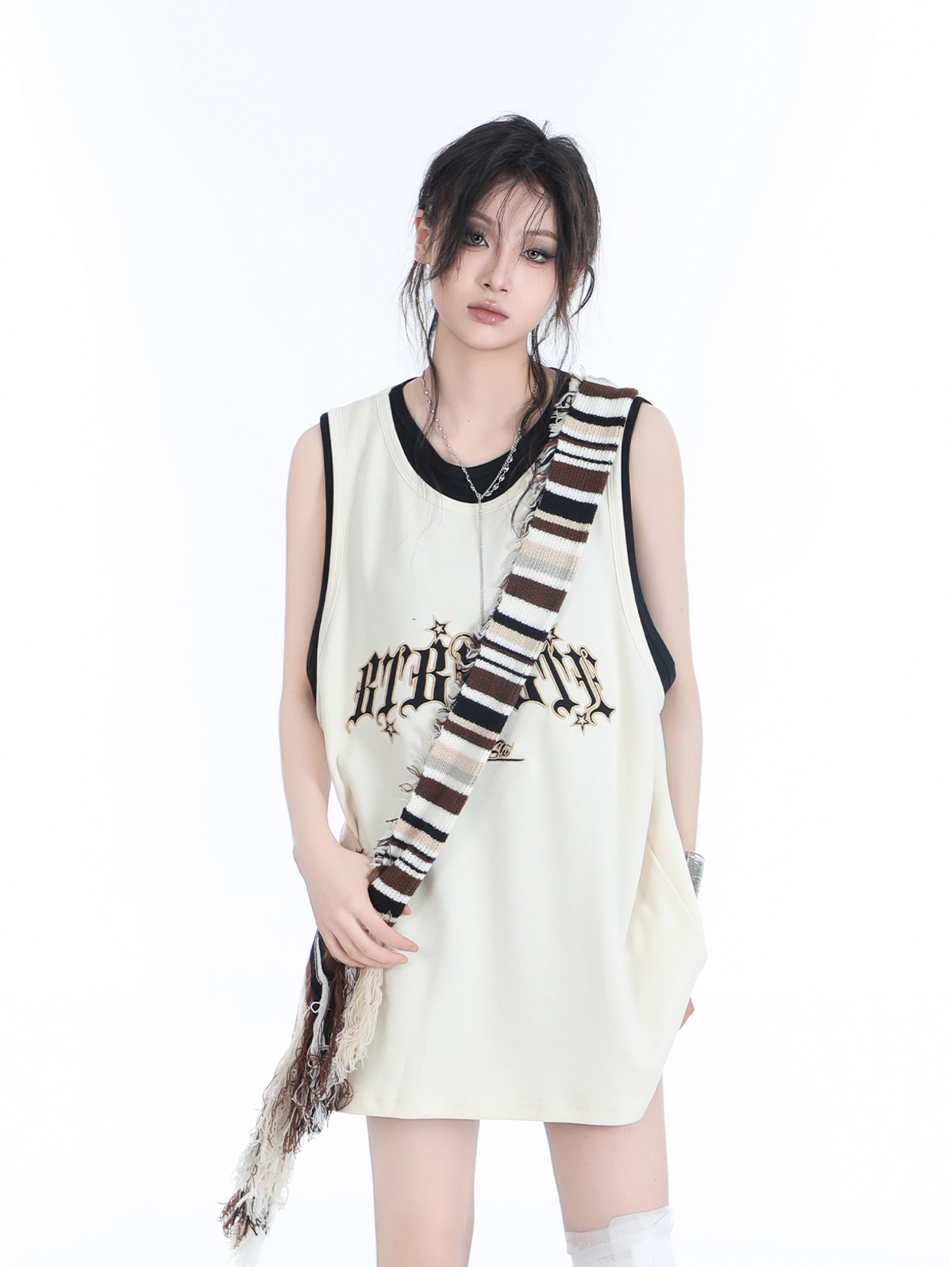 Summer Women's Loose Sports Sleeveless Top - Embroidered Fake Two-Piece Vest with "Sit and Eat Until the Mountains Are Empty" Design Summer Women's Loose Sports Sleeveless Top - Embroidered Fake Two-Piece Vest with "Sit and Eat Until the Mountains Are Empty" Design