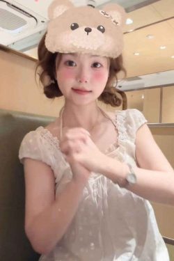 Summer Women's White Square Neck T-Shirt with Lace Spliced Puff Sleeves - French Style Sweet Fashion Top