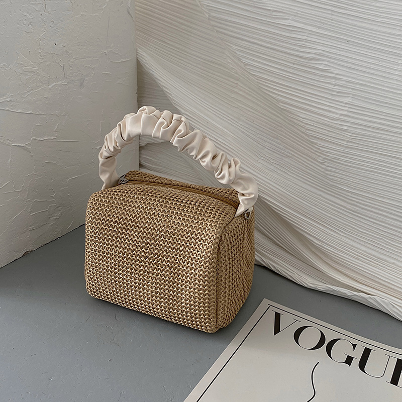 Summer Woven Straw Tote Bag for Women, French Style Color-Blocking Crossbody Bag, 2024 Niche Versatile Chain Design Summer Woven Straw Tote Bag for Women, French Style Color-Blocking Crossbody Bag, 2024 Niche Versatile Chain Design
