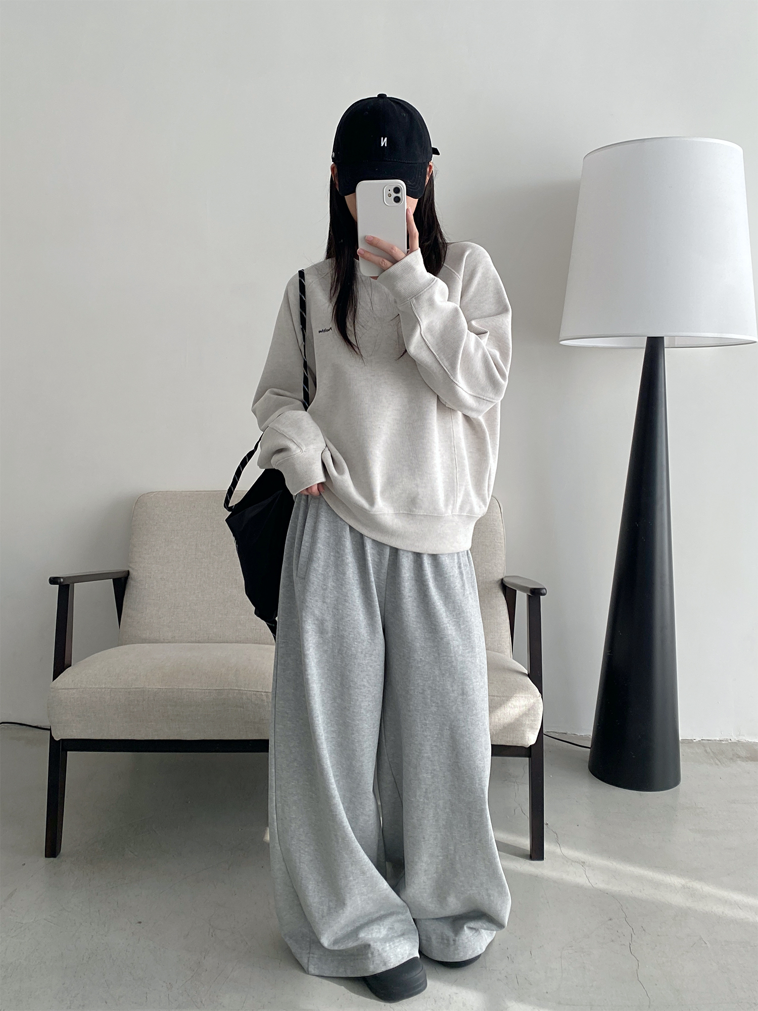 Sun Grapefruit Loose-Fitting Wide-Leg Sweatpants for Women - Stylish Casual Long Pants with Great Drape for Spring and Summer Sun Grapefruit Loose-Fitting Wide-Leg Sweatpants for Women - Stylish Casual Long Pants with Great Drape for Spring and Summer