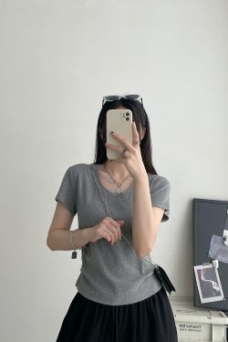 Sun Grapefruit Oversized Pleated Short-Sleeve T-Shirt for Women - Summer Fitted U-Neck White Top in Trendy Korean Style