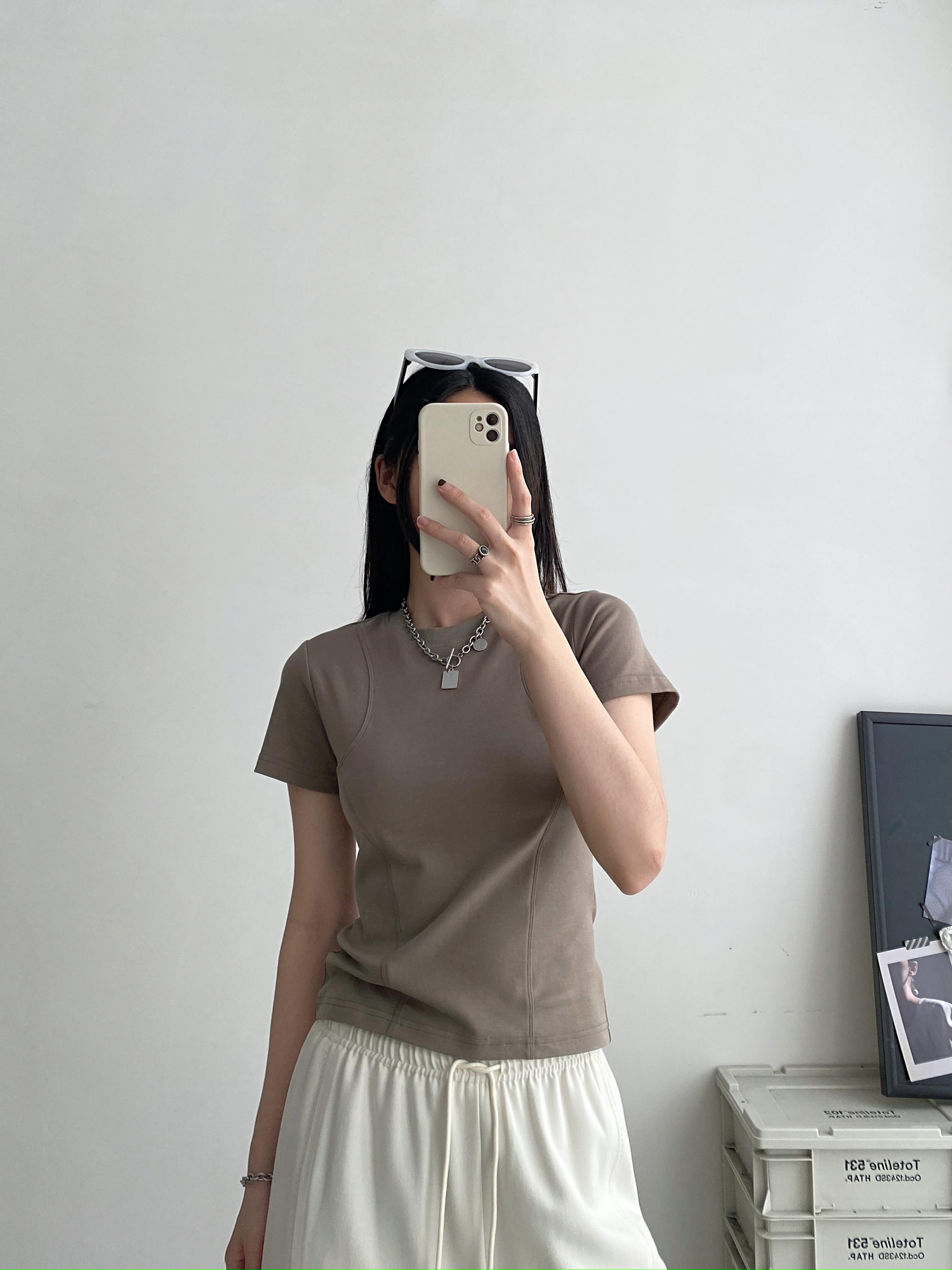 Sun Grapefruit Short-Sleeve T-Shirt for Women - Round Neck Slim-Fit Summer Top, Trendy Niche Shoulder Style Sun Grapefruit Short-Sleeve T-Shirt for Women - Round Neck Slim-Fit Summer Top, Trendy Niche Shoulder Style