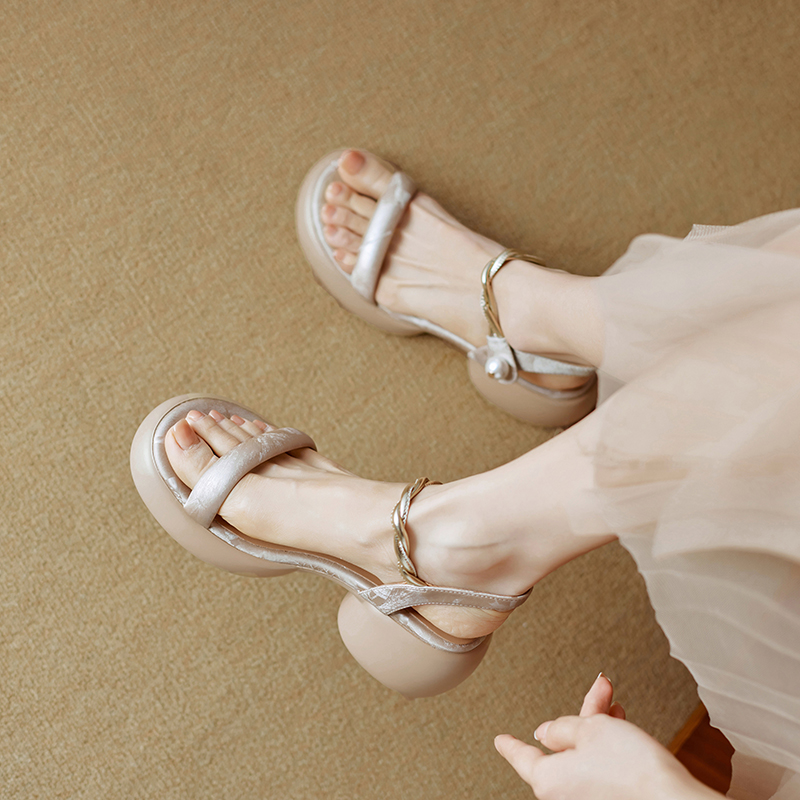 Super Slim Round Toe Pearl Open-Toe Sandals for Women - Summer 2025 Thick Sole One-Strap Footwear in Trendy Style Super Slim Round Toe Pearl Open-Toe Sandals for Women - Summer 2025 Thick Sole One-Strap Footwear in Trendy Style