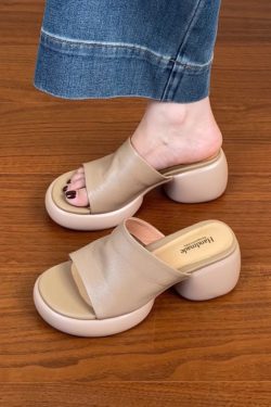 Super Soft Lambskin Chunky Heel One-Strap Outdoor Sandals for Women - Summer 2025 Thick-Soled High Heels, Trendy Fashion Footwear.